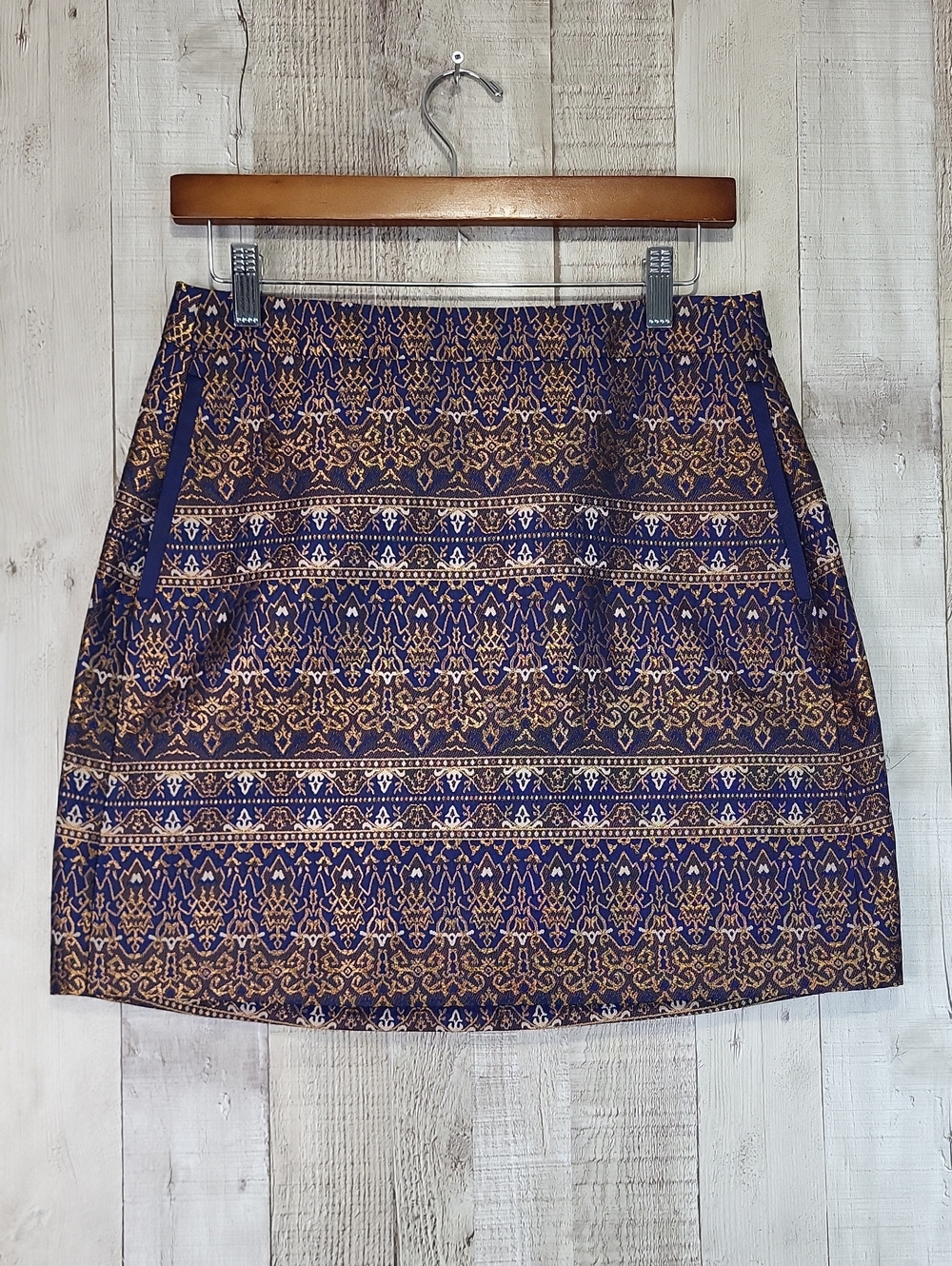 Massimo Dutti Navy and Gold Brocade Mini Skirt With Pockets. Size 8